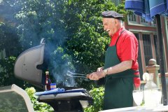 Paul-A.-at-the-barbeque